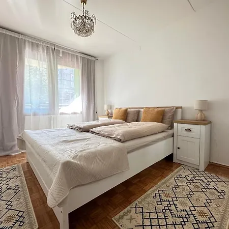 Center Apartmán *